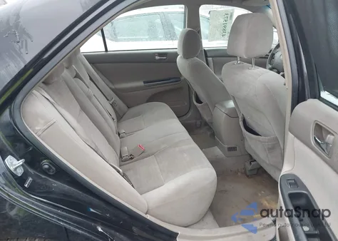 2005 Toyota Camry Le V6 z USA, uszkodzony, nr VIN 4T1BF32KX5U108516